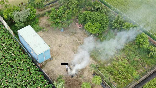 露天燒稻草　苗縣出動無人機巡查開罰