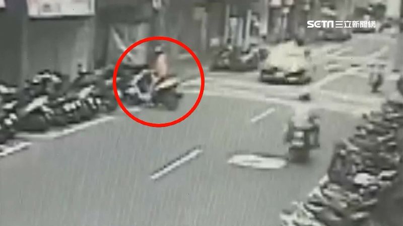 騎士遇碰瓷黨？倒車被撞反遭小黃求償