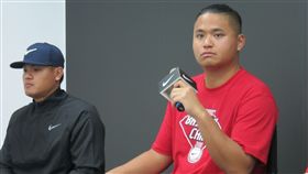 ▲張育成與胡智為都在40人名單中。（圖／記者蕭保祥攝影）
