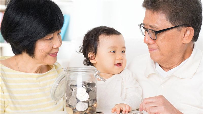 富爺爺寵金孫！獎金拿不完...