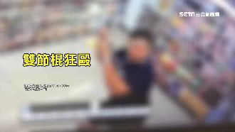 騎士按喇叭誤惹惡煞　慘遭雙節棍痛毆