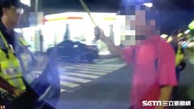 彰化男持雙鋸追砍路人、彰化分局副分局長蕭啟東／翻攝畫面