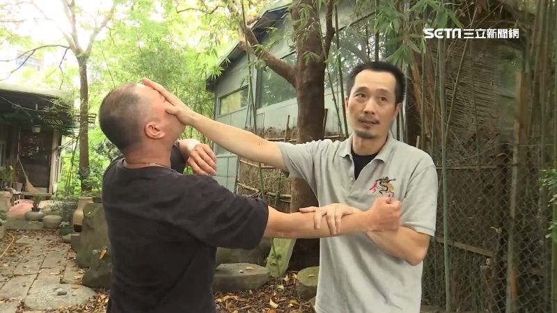 攻擊四面來　學防身備戰「暴走族」