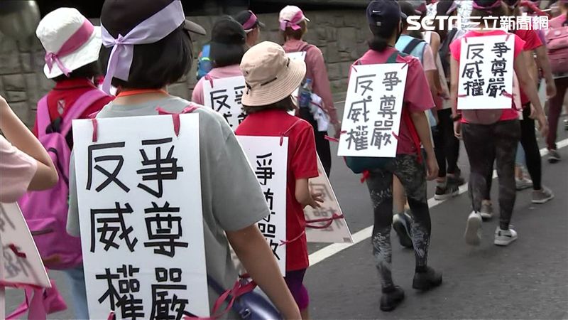 新航曾罷工！李光耀說2字機師復工