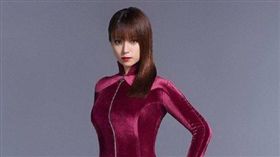 《魯邦的女兒》超緊身衣造型讓她顯得肥嘟嘟。（圖／翻攝自日網）