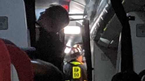維珍航空班機火災　緊急迫降波士頓