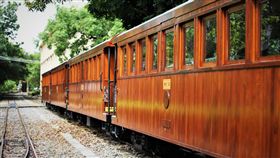 阿里山林鐵檜木列車推2.0版（1）阿里山林鐵及文資處為配合嘉義製材所對外開放，將自7月6日至9月29日每週六、日推出「檜來嘉驛」檜木列車2.0版，出動檜木列車供民眾搭乘。（林鐵及文資處提供）中央社記者江俊亮傳真　108年7月5日