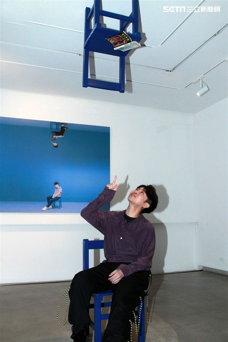 吳青峰「巴別塔慶典概念展」開展。（記者邱榮吉/攝影）