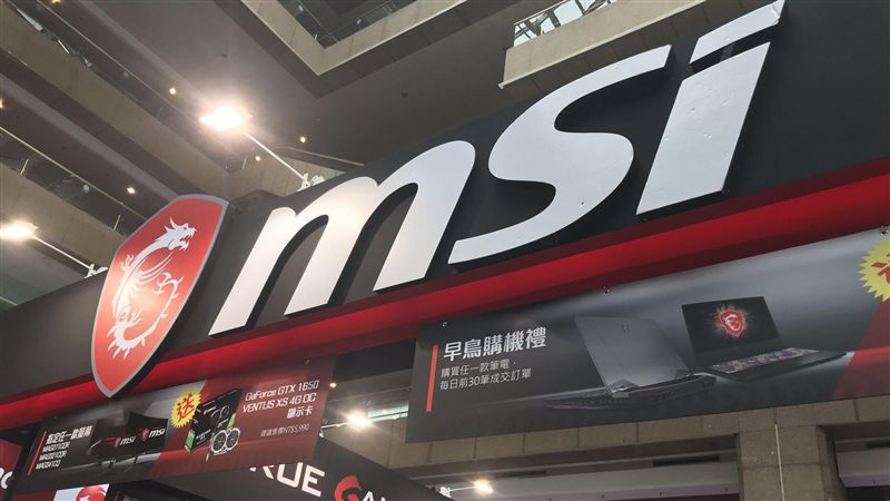 微星展出機皇　買螢幕再送PS4！