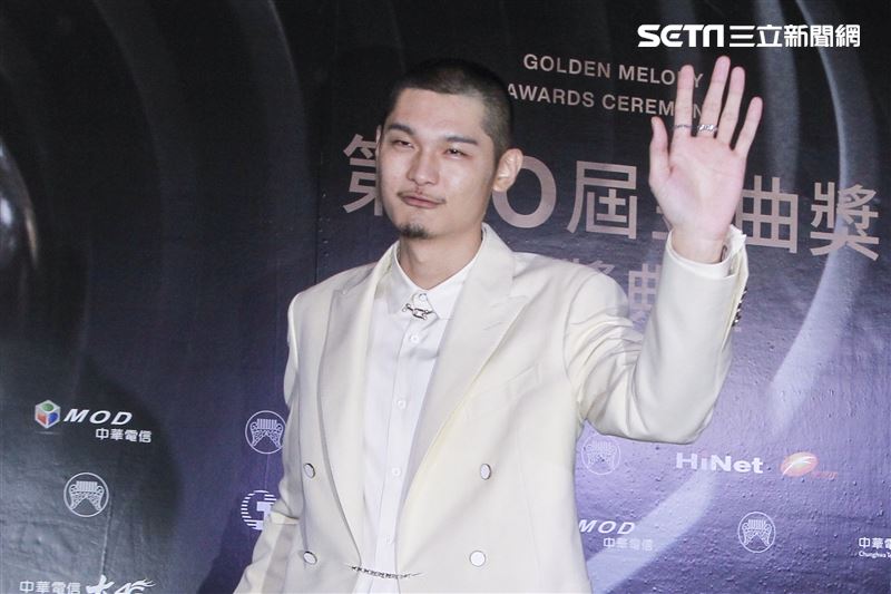 第30屆金曲獎獲得最佳國語男歌手獎Leo王。（記者邱榮吉、林士傑/攝影）