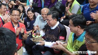 桃猿宣布轉賣首戰　鄭文燦到場力挺