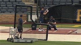 ▲葉立奇練打全壘打。（圖／取自美國職棒影片）