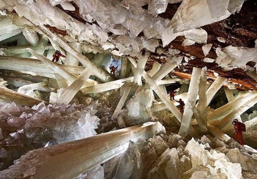 探秘地下300米！世界最大水晶洞穴絕美卻危險致命| 國際| 三立新聞網