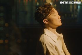 Eason陳奕迅　環球代發 / 代提供