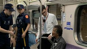 台北,區間車,鐵路警察,逃票,武裝