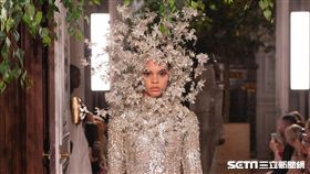 Valentino2019秋冬訂製服　品牌提供
