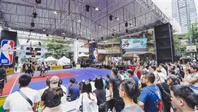 ▲國泰NBA 3x總決賽首日賽事熱血開打，一系列精采賽事吸引民眾駐足觀賞。（圖／主辦單位提供）