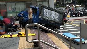 K衝捷運撞婦2400