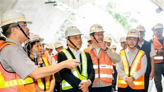 太座在旁邊…蘇貞昌竟說帶「她」兜風