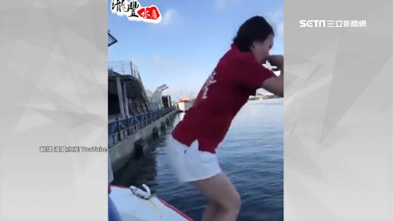 瓏豐水產噱頭多！辣妹「跳海」拚人氣