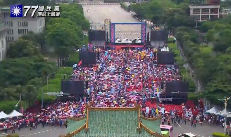 藍抗議稱10萬人！黃國昌：有錢任性