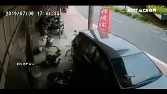兩起車禍撞民宅！示範道路變恐怖彎道