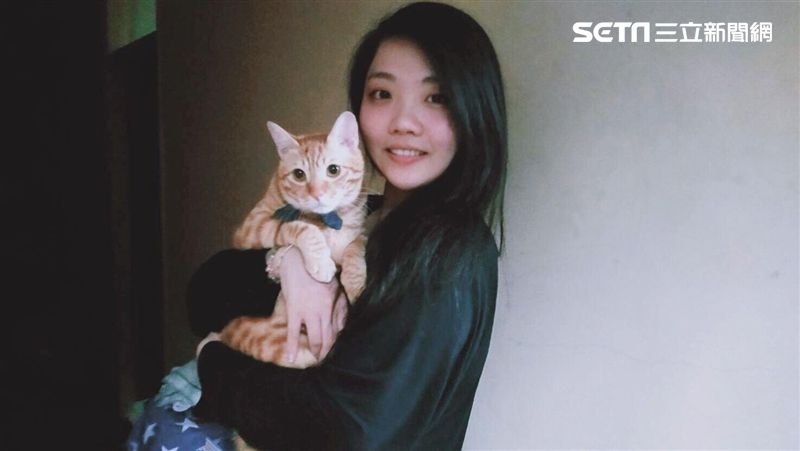 未斷奶的收容貓　利用臉書睡上正妹床