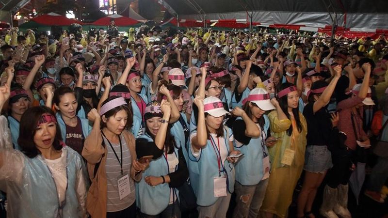 長榮告幹部求償5億　工會：全面應戰