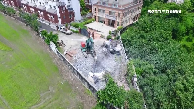 李佳芬雲林農舍　主建物疑增建10坪