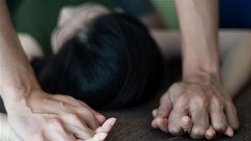 艾普斯坦性醜聞延燒　民主黨再發68張照片