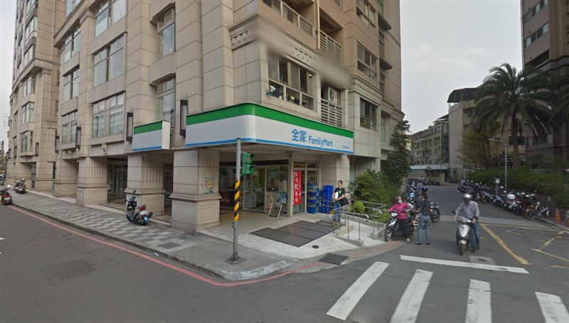 色男超商伸狼爪　女店員俏臀遭襲嚇傻