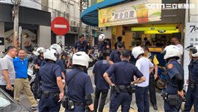 新北市板橋區刺青男子帶4把折疊刀尋仇遭逮（翻攝畫面）