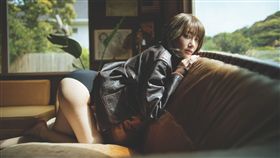 香港電競女神 Rose Ma推出第二本寫真《2nd Impact》。（圖／Synchronisor Creative提供）