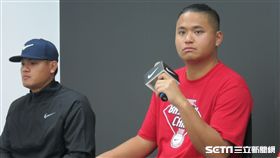 ▲張育成與胡智為都在40人名單中。（圖／記者蕭保祥攝影）
