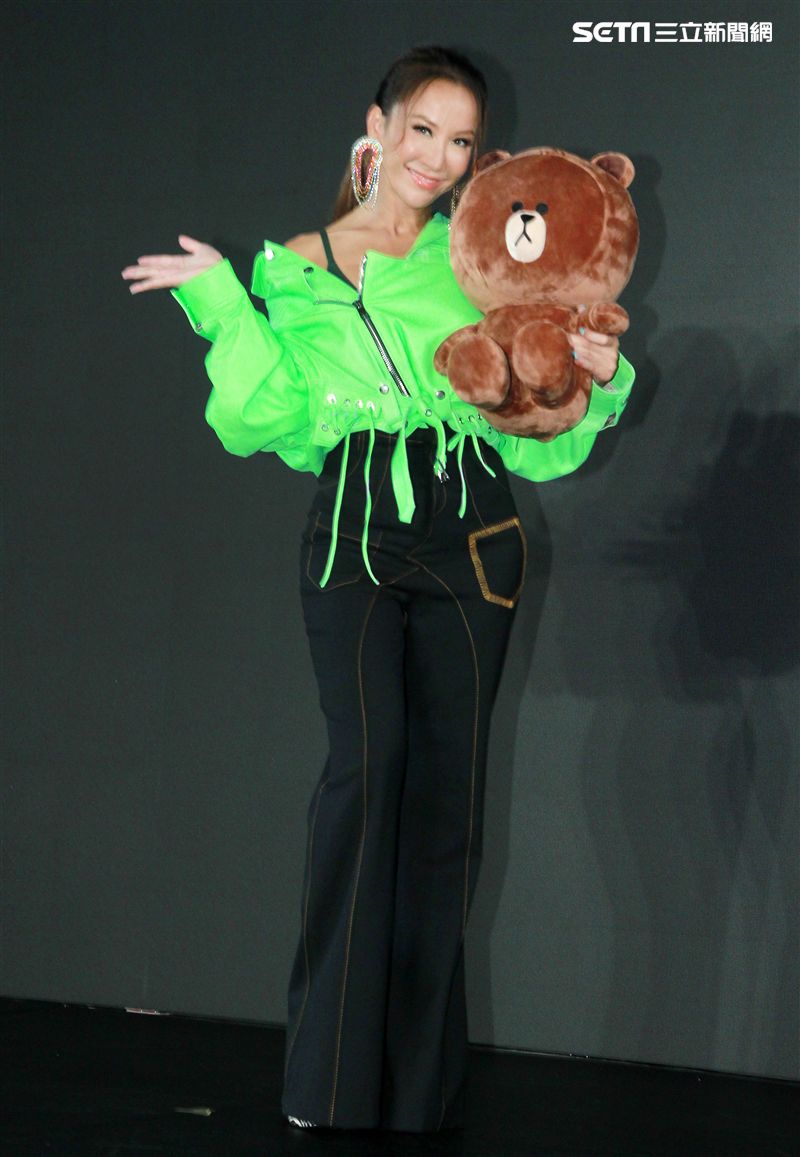 COCO李玟魅力現身分享LINE MUSIC上線音樂交流樂趣。（記者邱榮吉/攝影）