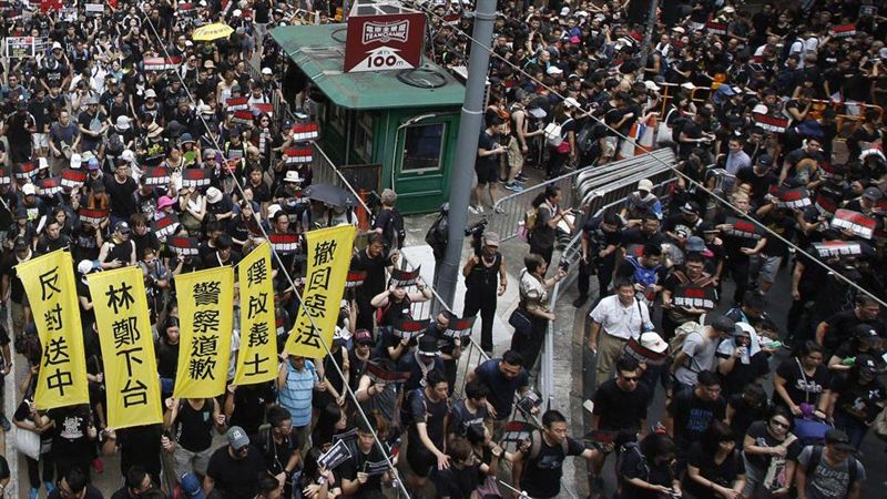 沒有民主的香港青年要維護法治底線