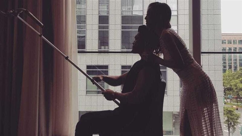 楊丞琳閃照　李玖哲神模仿：有事宣布