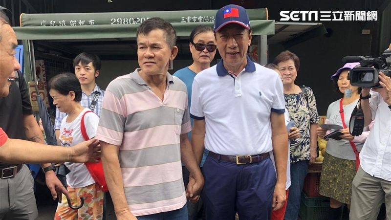支持者曝老闆放3小假　郭一句霸氣回