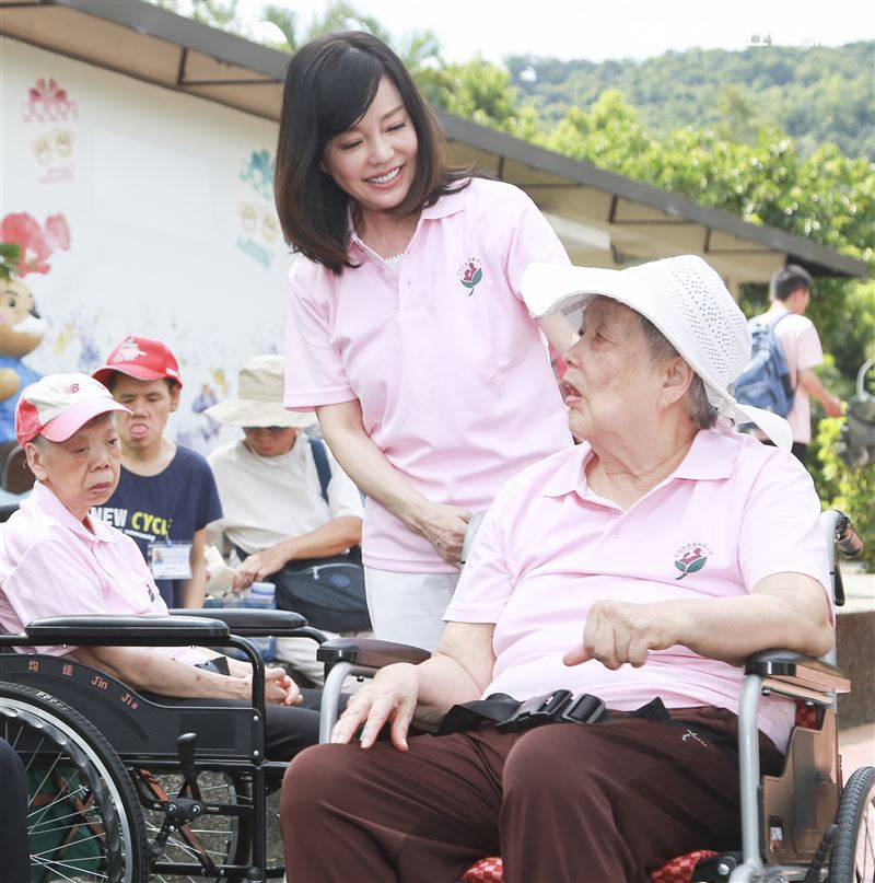 狄鶯於士林官邸出席公益影片拍攝。（記者林士傑/攝影）