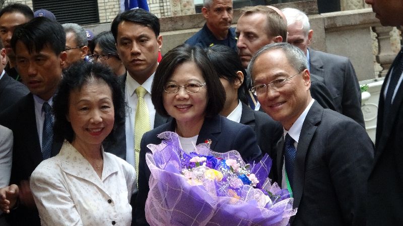 蔡英文過境紐約　外媒關注現場報導