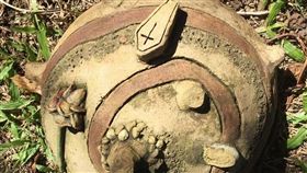 （１６：９）莫蘭在臉書上PO出詭異陶罐的照片。（圖／翻攝自臉書）