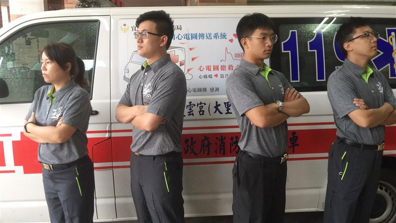 夏季悶熱　宜蘭縣消防局換穿清涼衫