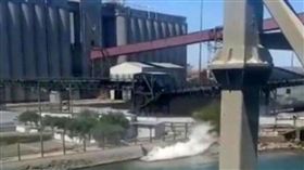 生態浩劫！墨西哥礦場出包　「3000公升硫酸」狂灌海中（圖／翻攝自twitter）