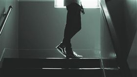 上吊,啃老,新北,樓梯間　（圖／取自Pixabay）