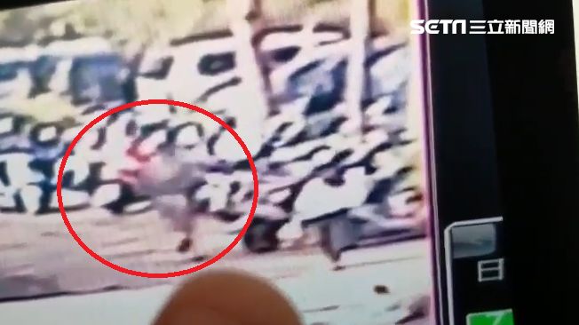 曾嘲諷「又黑又小」　男砍死女友媽媽