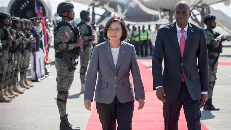 小英出訪行程超滿！羅致政大讚她這點