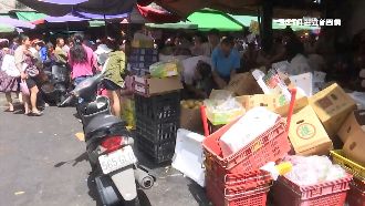 店員補貨撞到人　店家遭問竟出手暴打