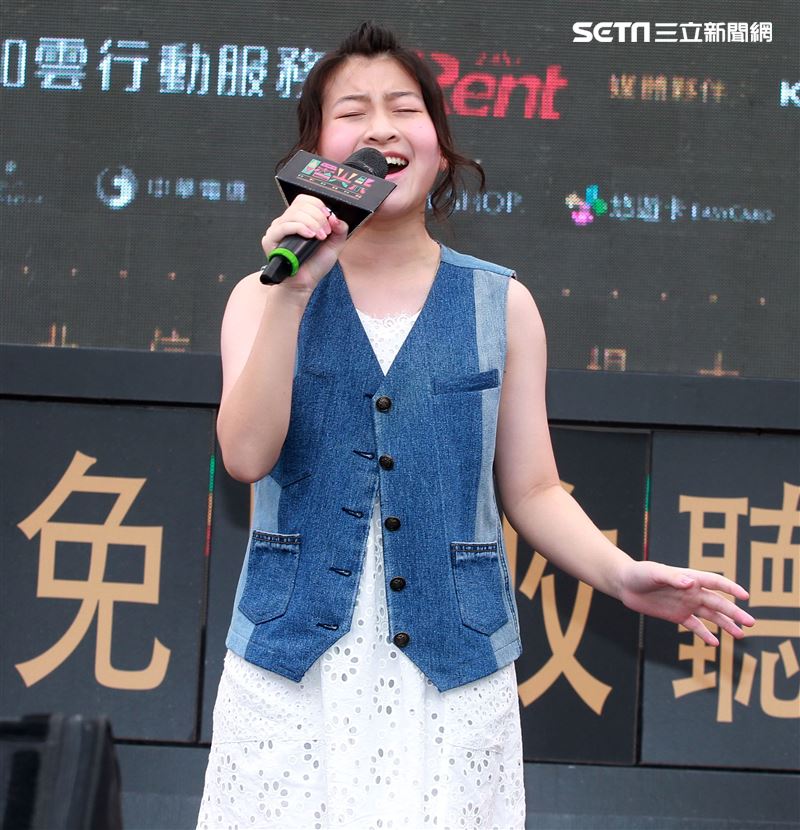 泰國音樂神童Gail演唱「曙光祭」宣傳曲。（記者邱榮吉/攝影）
