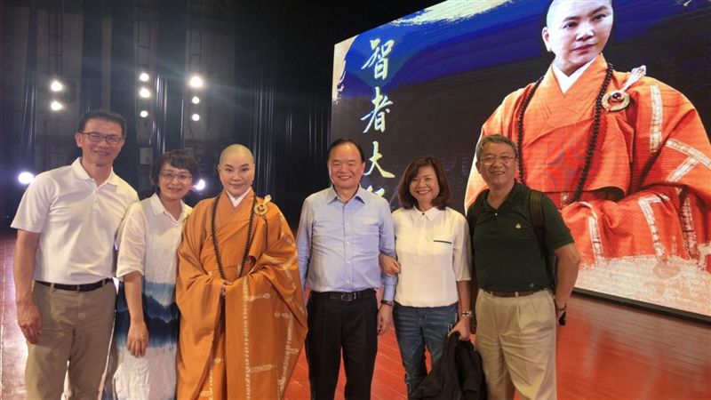 不誇張！唐美雲海外巡演竟交通癱瘓