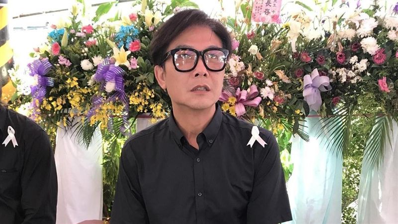 情義出席陳爸告別式　錢小豪：很難過